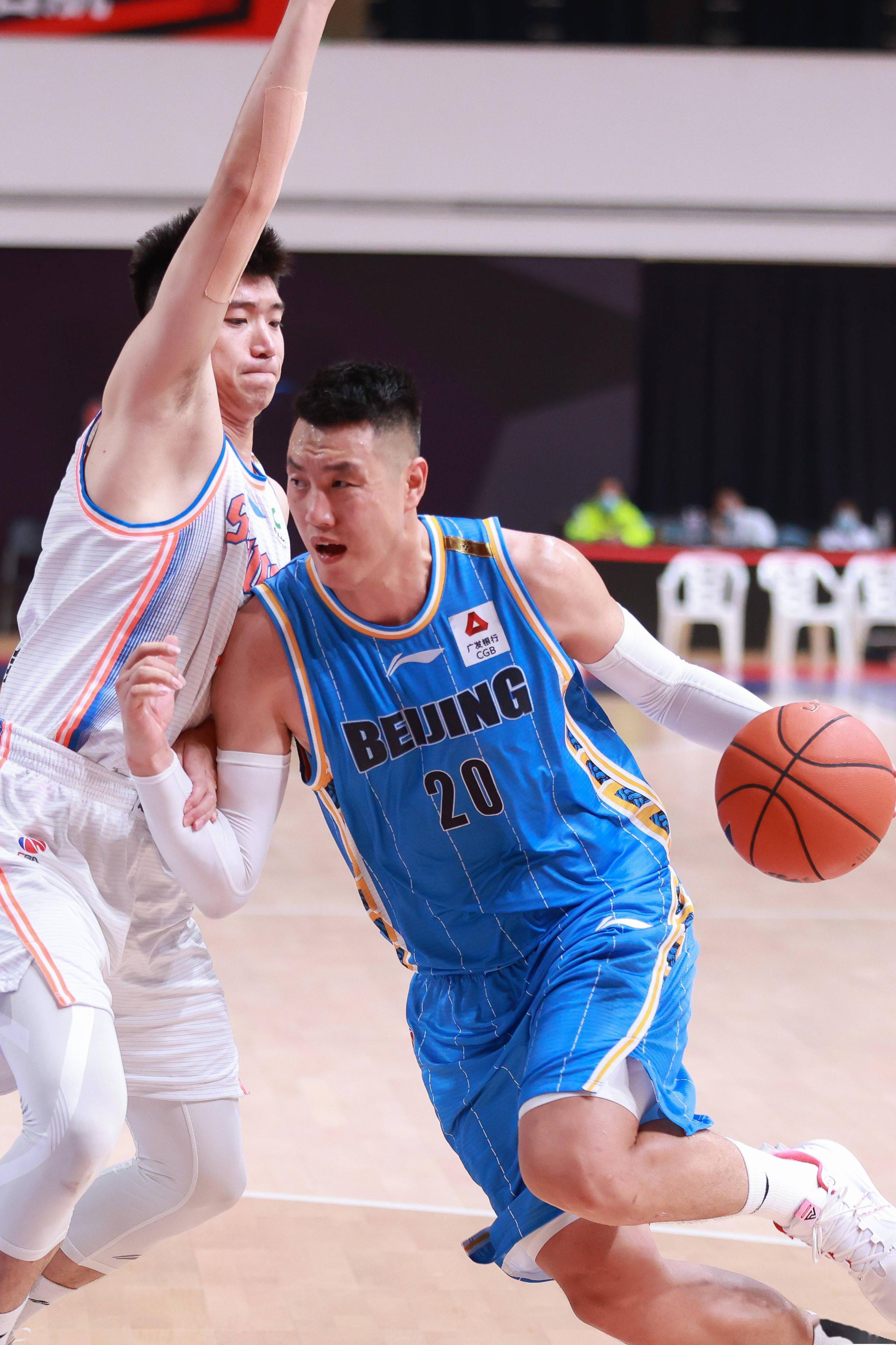 尽管挑战重 尽管挑战重